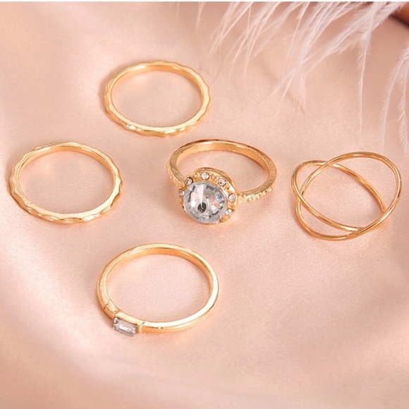 4 for $25 SALE!! 5 Piece Rhinestone Crystal Rings - Picture 4 of 7